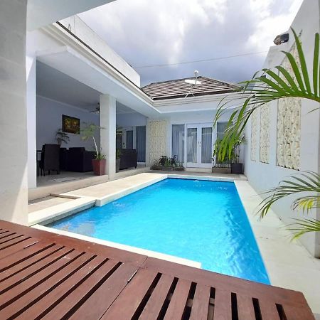 The Kayuputih Villa Lovina  Luaran gambar